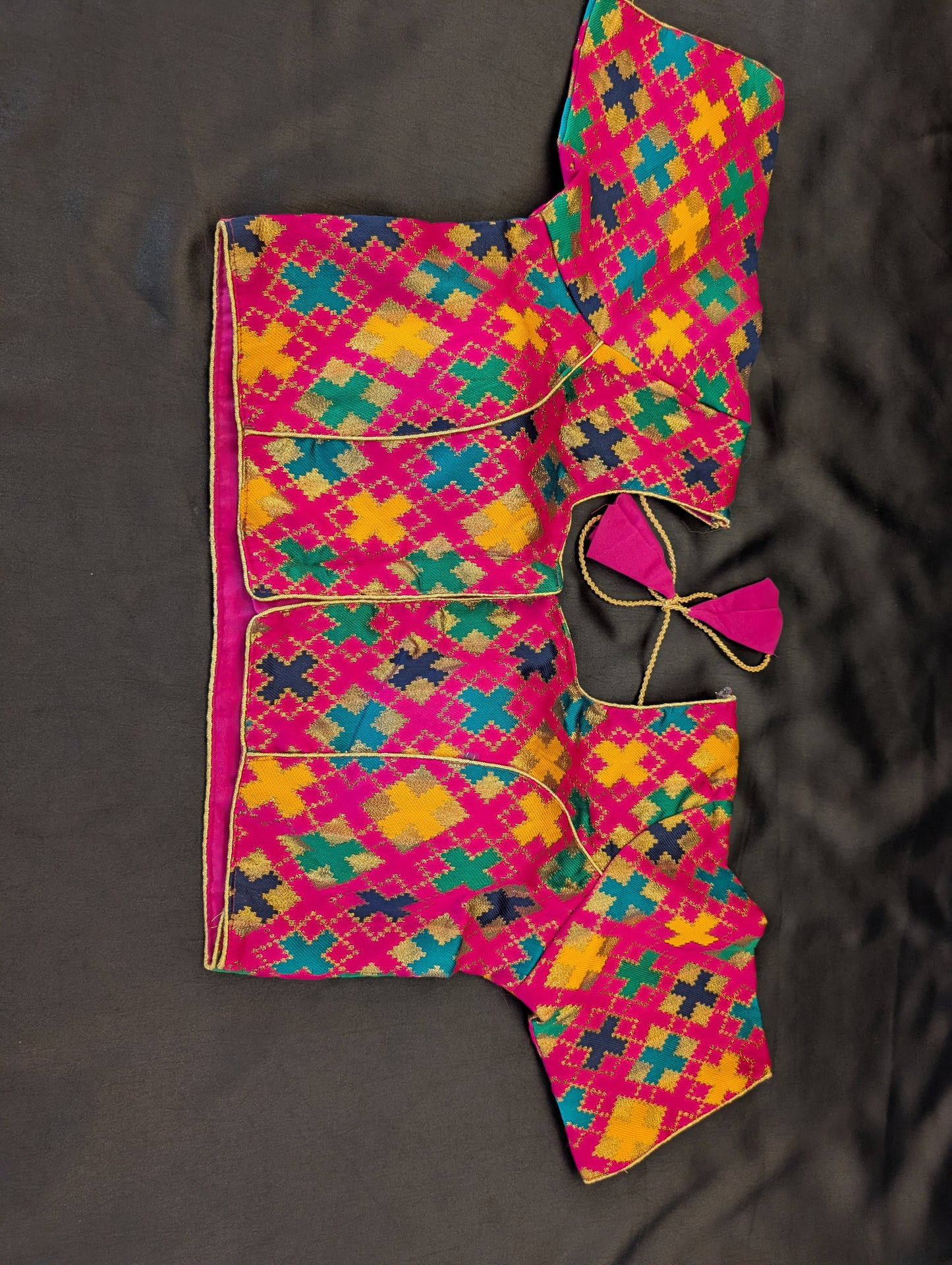 Pink & Teal Peacock Designer Saree with Silver-Gold Border – Full Set