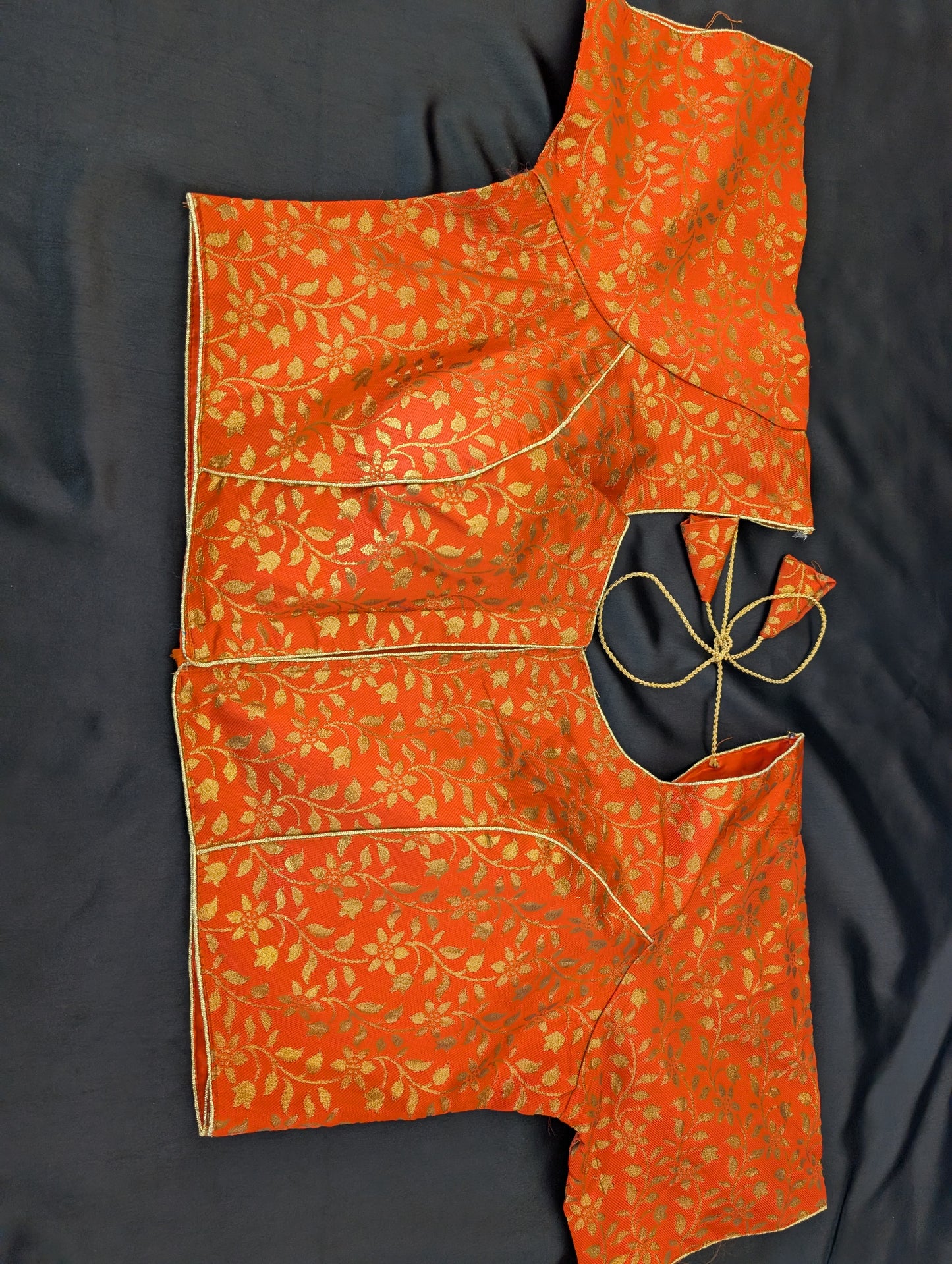Beautiful Peach Designer Lightweight Saree with Big Floral Prints - Full set