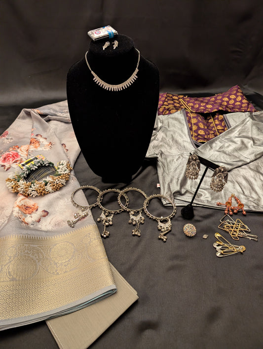 Grey Lightweight Floral Designer Saree with Bronze-Gold Border – Full Set