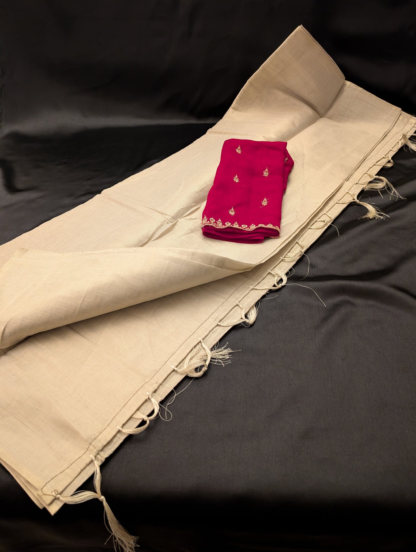 Kerala Off-White Designer Saree with Pink Blouse – Full Set