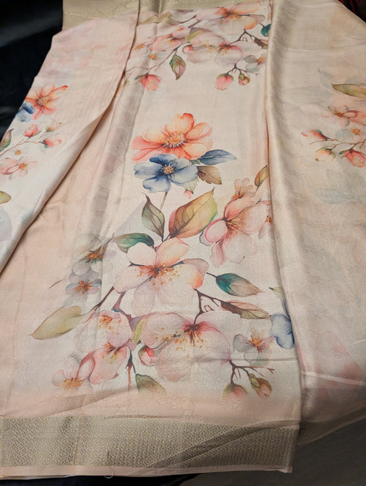 Elegant Peach Pink Lightweight Designer Saree with a shimmering gold border — full set